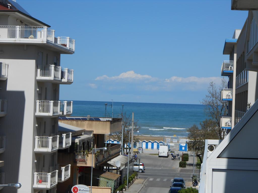 Hotel San Gottardo Riccione Bagian luar foto